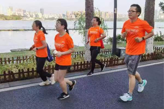 跑步